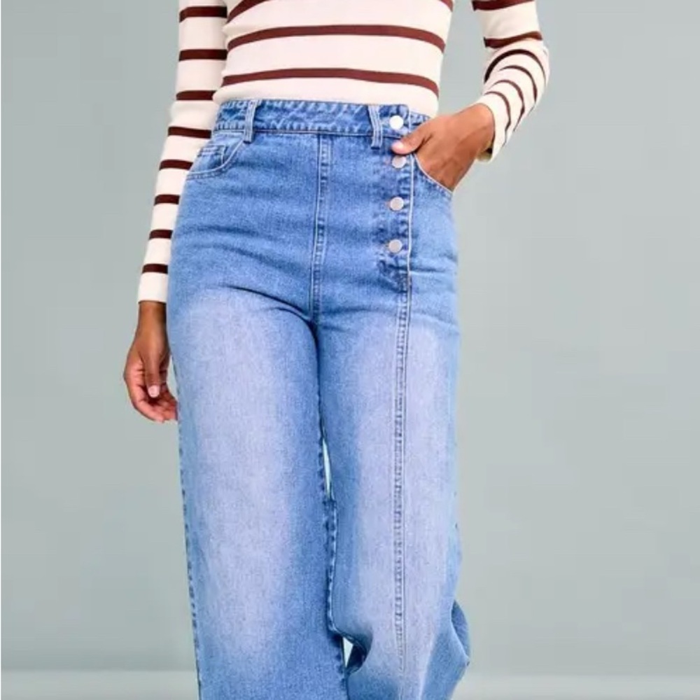 Blue Flare Wide Leg Jeans with Stonewashed Finish